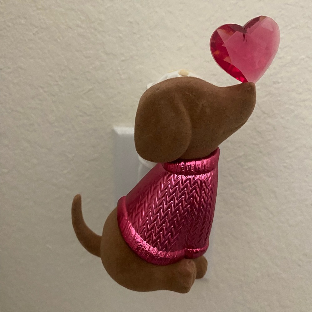 Bath and Body Works Dog with heart Plug In